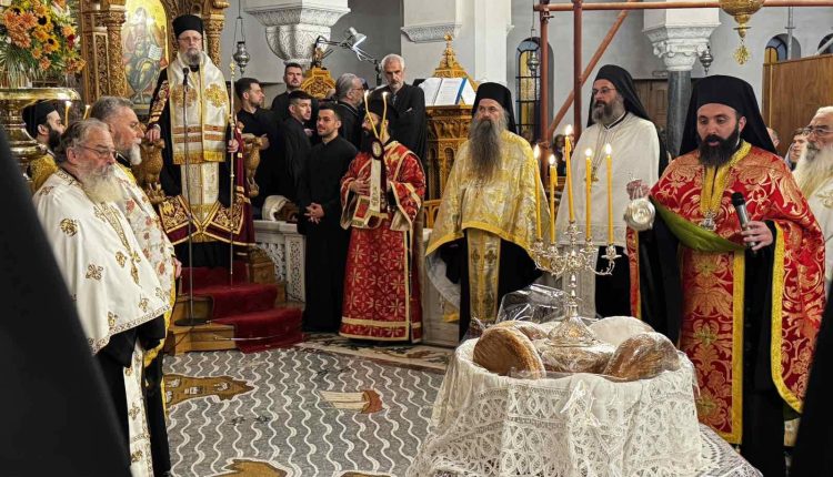 Ο-πανηγυρικός-Εσπερινός-του-Αγίου-Νεκταρίου-στην-Αίγινα