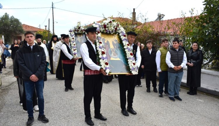 Λιτάνευση-ιεράς-εικόνας-και-λειψάνου-του-Αγίου-Νεκταρίου-στην-Ξυλαγανή