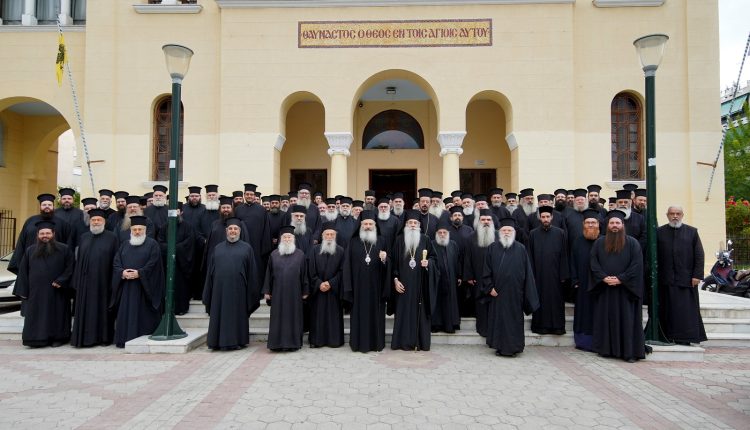 Ιερατική-Σύναξη-στην-Ιερά-Μητρόπολη-Πειραιώς