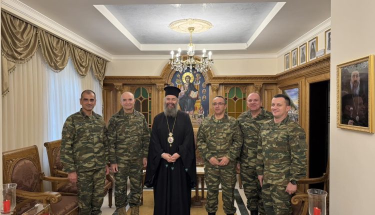 Εθιμοτυπική-επίσκεψη-του-Αρχηγού-ΓΕΣ-Αντιστρατήγου-Γεωργίου-Κωστίδη-στον-Μητροπολίτη-Φλωρίνης