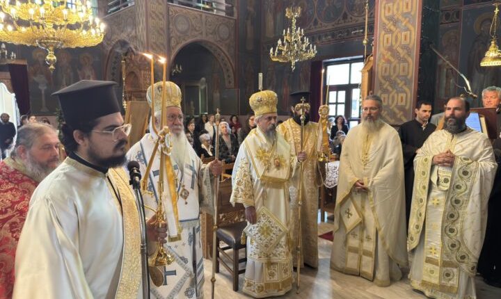 Η-εορτή-των-Παμμεγίστων-Ταξιαρχών-στη-Μητρόπολη-Θηβών