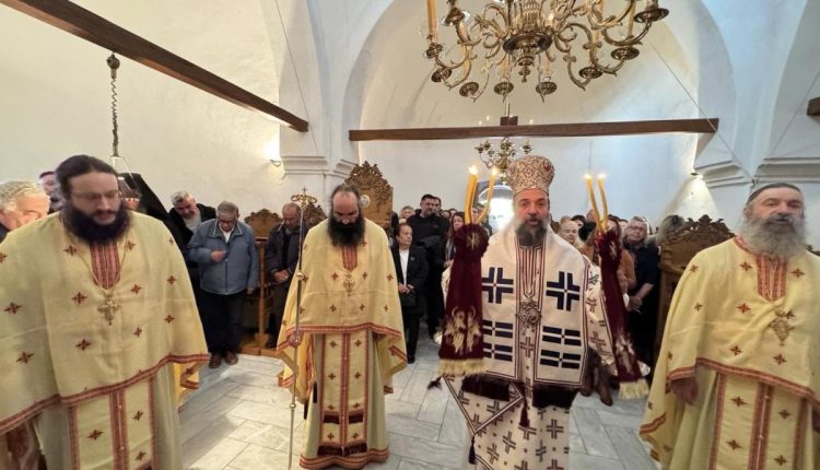 Η-εορτή-του-Αγίου-Νεκταρίου-στην-Ιερά-Μονή-Προφήτου-Ηλιού-Θήρας