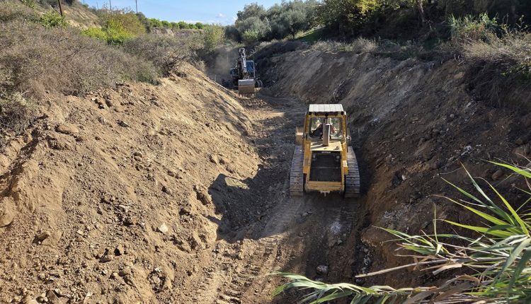 Καθαρισμός-του-Ελλισώνα-–-Συνεχείς-παρεμβάσεις-από-την-Περιφέρεια-Πελοποννήσου-–-Περιφέρεια-Πελοποννήσου