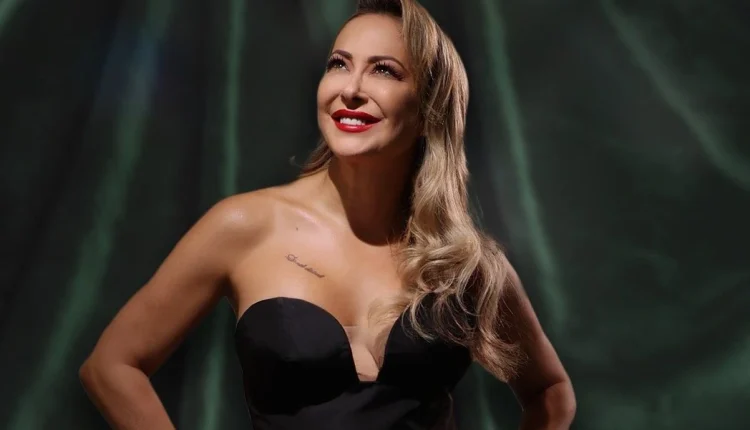 Μελίνα-Ασλανίδου:-«Έχω-φορέσει-το-νυφικό,-ήταν-ένα-έθιμο-στη-Βόρεια-Ελλάδα-για-γούρι»