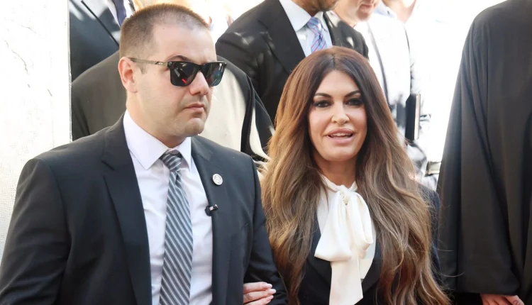 Κίμπερλι-Γκίλφοϊλ:-Σικ-και-χαμογελαστή-στη-συνάντηση-με-τον-Αρχιεπίσκοπο-Ιερώνυμο