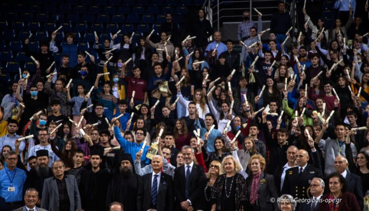 Ο-Σύλλογος-Πολυτέκνων-Θεσσαλονίκης-“Οι-Άγιοι-Πάντες”-βραβεύει-μαθητές-και-οικογένειες