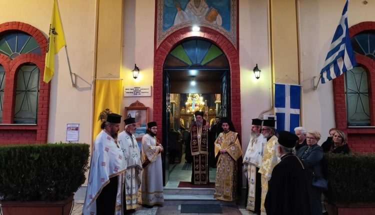 Υποδοχή-της-δίζωνης-εικόνας-της-Υπεραγίας-Θεοτόκου-στην-Καρδίτσα