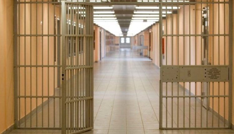 Καταδίκη-για-καθηγητή-που-παρενοχλούσε-σεξουαλικά-μαθήτριες-του