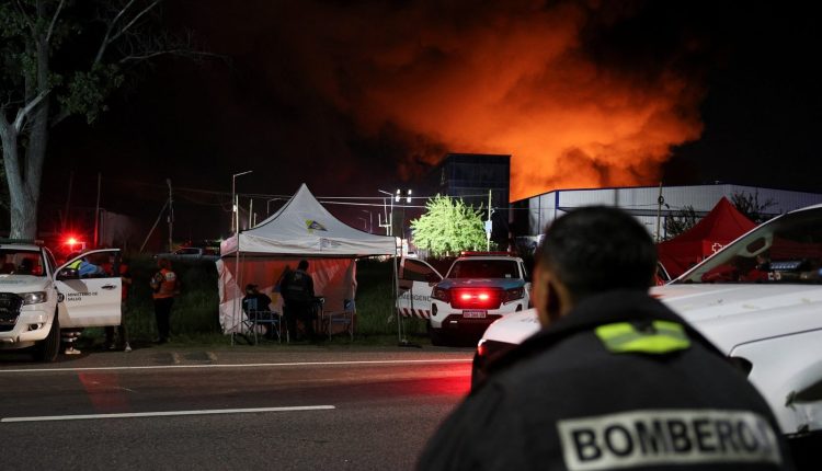 Αργεντινή:-Τεράστια-πυρκαγιά-σε-βιομηχανική-ζώνη-στο-Μπουένος-Άιρες