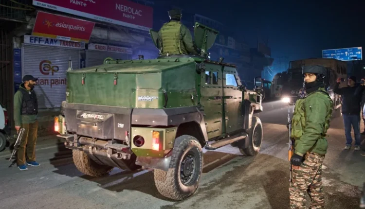 Τουλάχιστον-εννέα-νεκροί-και-29-τραυματίες-από-την-ισχυρή-έκρηξη-σε-αστυνομικό-τμήμα-της-Σριναγκάρ-στην-Ινδία