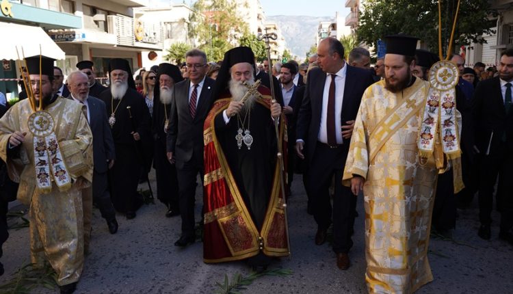 Φωτογραφικά-στιγμιότυπα-από-την-Ενθρόνιση-του-Μητροπολίτη-Κορίνθου-Παύλου