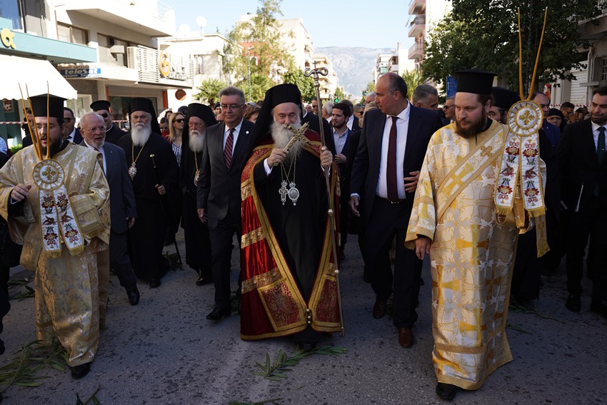 Φωτογραφικά-στιγμιότυπα-από-την-Ενθρόνιση-του-Μητροπολίτη-Κορίνθου-Παύλου
