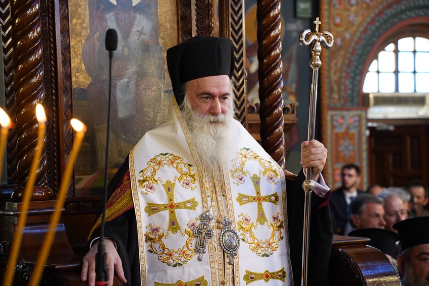 Ο-νέος-Ποιμενάρχης-της-Κορίνθου-δεν-λησμόνησε-την-Εκκλησιαστική-Σχολή,-η-μη-λειτουργία-της-οποίας-αφήνει-μέχρι-σήμερα-κενά