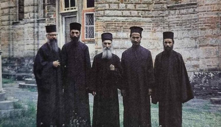 Μια-φωτογραφία-ντοκουμέντο-από-τη-Μονή-Χιλανδαρίου-στις-αρχές-της-δεκαετίας-του-1970