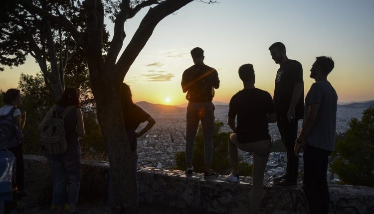 Το-70%-των-νέων-δεν-σχεδιάζει-οικογένεια-και-«βλέπει»-ξενιτιά