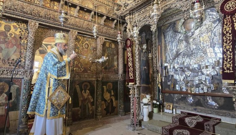 Αρχιερατική-Θεία-Λειτουργία-στην-Ιερά-Μονή-Ρουκουνιώτου-Σύμης