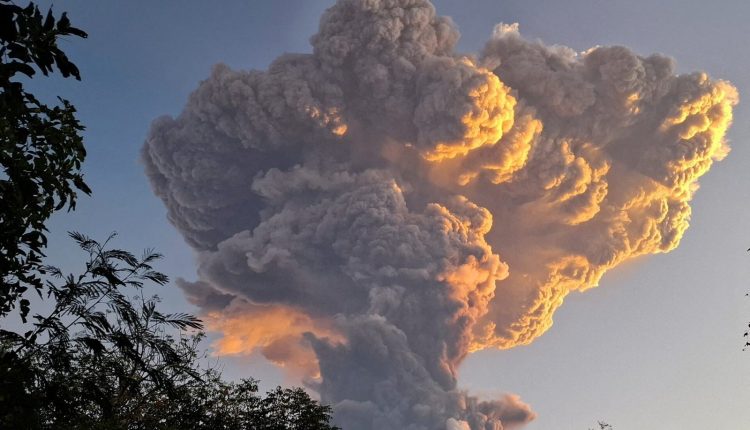 Ιαπωνία:-Εξερράγη-το-ηφαίστειο-Σακουρατζίμα-–-Ακύρωση-δεκάδων-πτήσεων