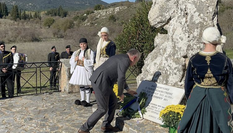 Τιμή-στον-Πάνο-Κολοκοτρώνη-στην-ΤΚ-Θάνα-του-Δήμου-Τρίπολης-–-Παρών-ο-Αναπληρωτής-Περιφερειάρχη-Χρήστος-Λαμπρόπουλος-–-Περιφέρεια-Πελοποννήσου