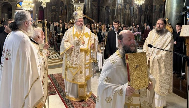 Στον-ΙΝ.-Αγίων-Πάντων-Καλλιθέας-ιερούργησε-ο-Λαρίσης-Ιερώνυμος-για-τα-100-χρόνια-από-της-ιδρύσεως-της-Ενορίας