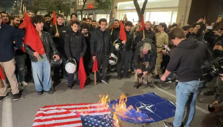 Έκαψαν-σημαίες-των-ΗΠΑ-και-του-ΝΑΤΟ-στη-πορεία-για-το-Πολυτεχνείο-στη-Θεσσαλονίκη