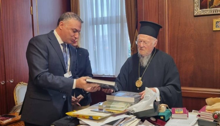 Στον-Οικουμενικό-Πατριάρχη-μέλη-της-κυπριακής-αντιπροσωπείας-του-Οργανισμού-για-την-Ασφάλεια-και-τη-Συνεργασία-στην-Ευρώπη