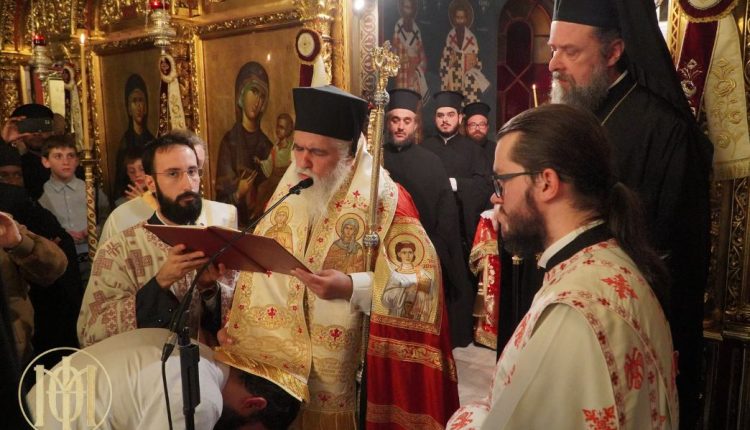 Κουρά-ενός-νέου-μοναχού-στην-Ιερά-Μονή-της-Οσίας-Θεοδώρας-Θεσσαλονίκης