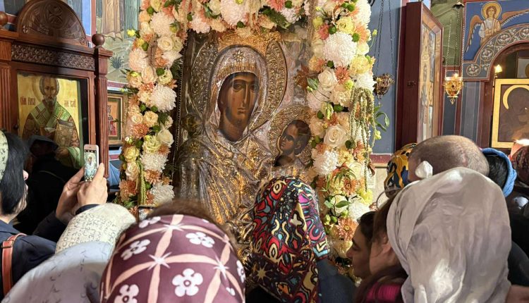 Η-Εικόνα-της-Παναγίας-της-Εσφαγμένης-από-το-Άγιο-Όρος-στο-Μπλε-Μοναστήρι-στην-Τιφλίδα-(ΦΩΤΟ)