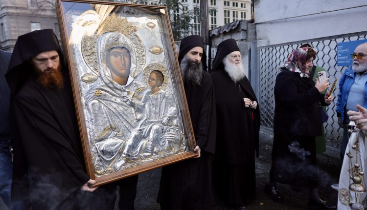 Η-Εικόνα-της-Παναγίας-της-Εσφαγμένης-από-το-Άγιο-Όρος-στο-Μπλε-Μοναστήρι-στην-Τιφλίδα