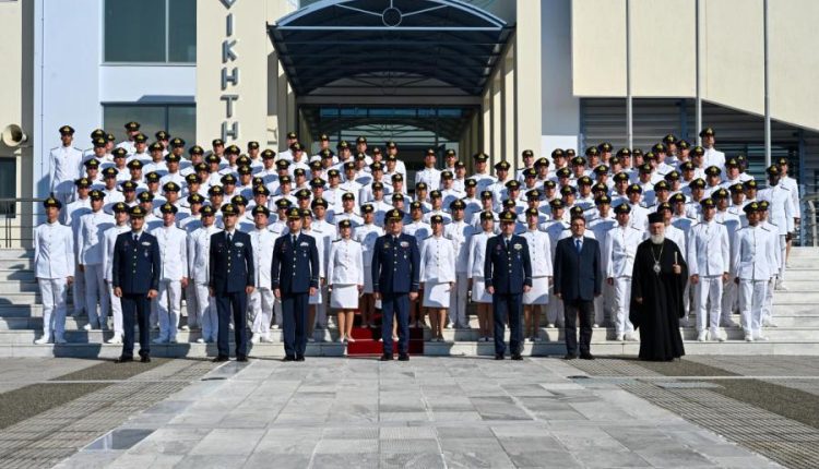 Ορκωμοσία-νέων-Ικάρων-στην-Αεροπορική-Βάση-Δεκέλειας