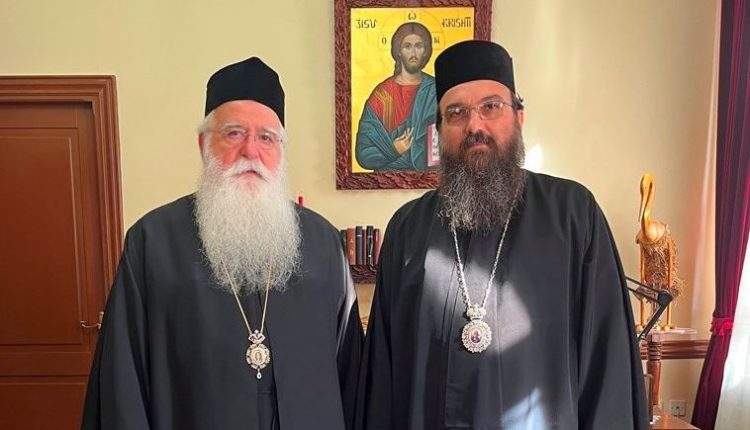 Επίσκεψη-του-Μητροπολίτου-Δημητριάδος-στους-Μητροπολίτες-Αργυροκάστρου-και-Κορυτσάς