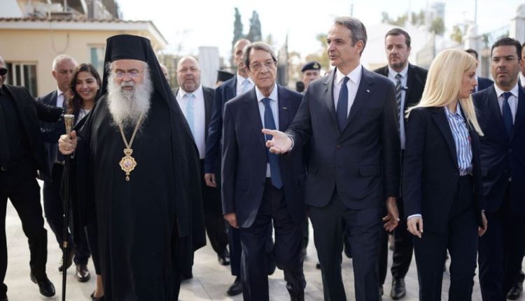 Συνάντηση-Κυριάκου-Μητσοτάκη-με-Αρχιεπίσκοπο-Κύπρου-–-Το-12ο-ετήσιο-μνημόσυνο-του-Γκλαύκου-Κληρίδη