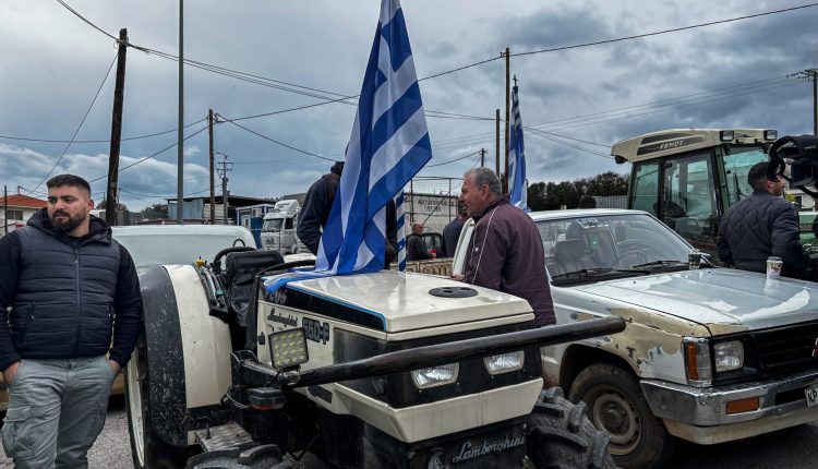 Συντονιστική-Επιτροπής-Αγώνα-Κορινθίας:-Μόνιμο-μπλόκο-αγροτών-στον-Κόμβο-Κιάτου-–-Θα-λειτουργεί-ως-σταθερό-σημείο-αναφοράς-–-ertnews.gr