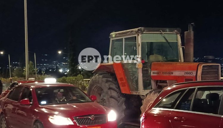 Πάτρα:-Δίπλα-στους-αγρότες-οι-οδηγοί-ταξί-–-Αυτοκινητοπορεία-στον-κόμβο-της-Εγλυκάδας-–-ertnews.gr