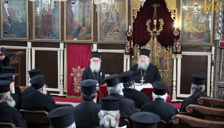 Ο-π.-Χρυσόστομος-Αγιορείτης-ομιλητής-σε-Ιερατική-Σύναξη-στη-Μητρόπολη-Άρτης