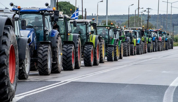 Αποφασισμένοι-να-μείνουν-στους-δρόμους-οι-αγρότες