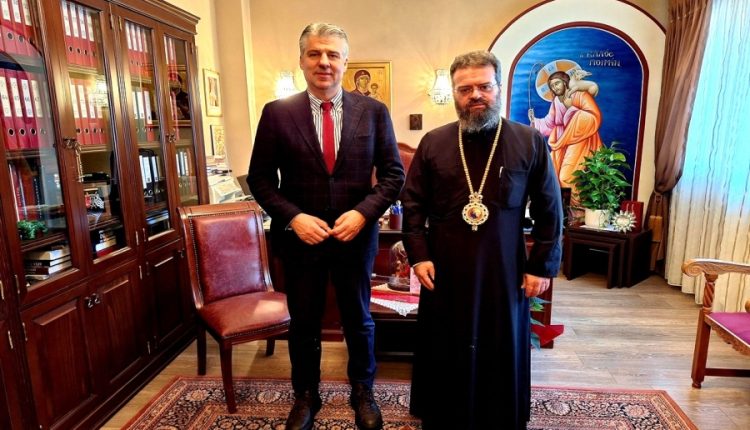 Επίσκεψη-του-Περιφερειάρχη-της-Ανατολικής-Μακεδονίας-και-Θράκης-στον-Μητροπολίτη-Μαρωνείας