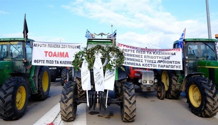 Δεν-πάνε-στο-Μαξίμου-οι-αγρότες-και-οι-κτηνοτρόφοι:-Παραμένουν-στα-μπλόκα