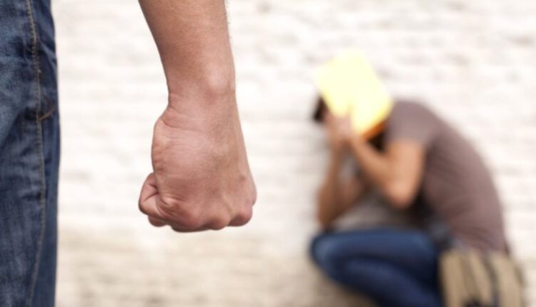 Συνελήφθησαν-δύο-ανήλικοι-για-επίθεση-και-bullying-σε-συνομήλικό-τους-στο-Μεσολόγγι-–-ertnews.gr