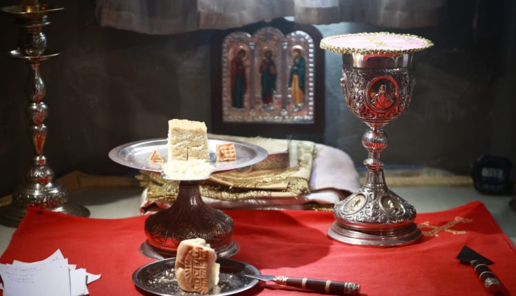 ΖΩΝΤΑΝΑ:-Όρθρος-και-Θεία-Λειτουργία-από-τον-ΙΝ.-Αγίου-Γεωργίου-Παπάγου-–-Ψάλλει-η-Ελληνική-Βυζαντινή-Χορωδία