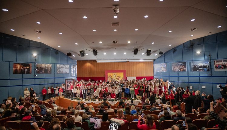 Δημητριάδος-Ιγνάτιος:-«Μάθετε-τα-παιδιά-να-αγαπούν-και-να-προσεύχονται»