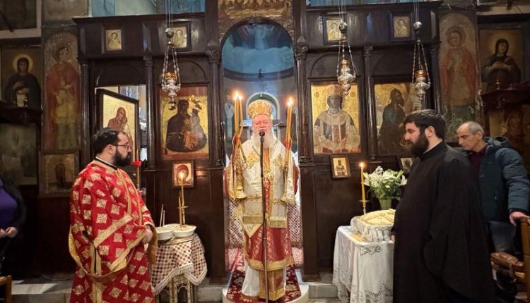 Επισκέψεις-προς-μαθητές-και-νέους-και-λειτουργικές-συνάξεις-από-τον-Μητροπολίτη-Χαλκίδος