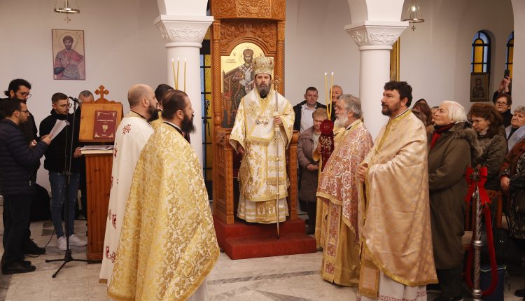 Ο-Αρχιεπίσκοπος-Αλβανίας-Ιωάννης-στην-Σκόδρα