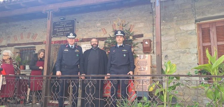 Οι-Αστυνομικοί-των-Τρικάλων-προσέφεραν-στο-Ενιαίο-Συσσίτιο-της-Μητροπόλεως