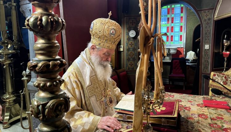 Αρχιερατική-Θεία-Λειτουργία-στην-Ύδρα-με-τη-συμμετοχή-των-Σχολείων-του-νησιού