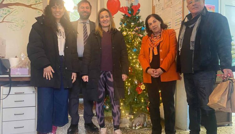 Χριστουγεννιάτικες-επισκέψεις-και-ευχές-αγάπης-σε-ειδικά-σχολεία-και-γηροκομεία-της-Κορινθίας-από-την-Περιφέρεια-Πελοποννήσου-–-Περιφέρεια-Πελοποννήσου