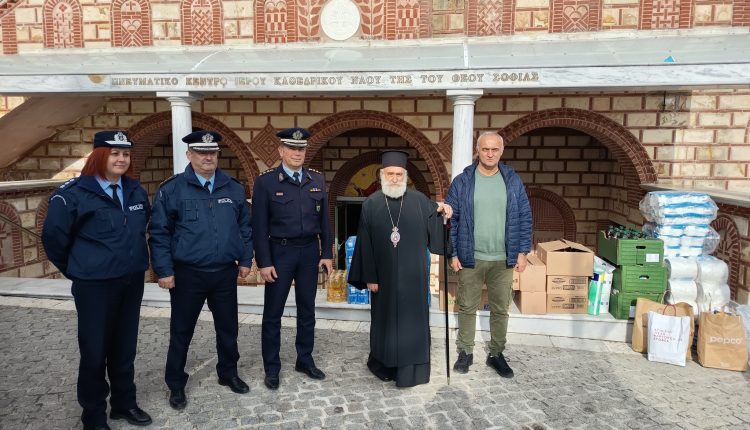 Η-Αστυνομική-Διεύθυνση-Ξάνθης-προσέφερε-τρόφιμα-και-είδη-πρώτης-ανάγκης-στην-Μητρόπολη-Ξάνθης