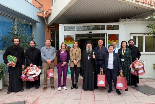 Ο-Μητροπολίτης-Πατρών-στα-Ιδρύματα-της-πόλης