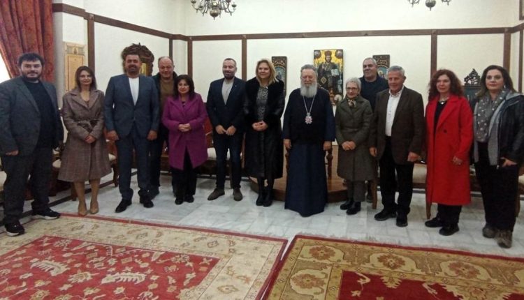 Η-Δήμαρχος-και-οι-Αντιδήμαρχοι-του-Δήμου-Χαλκιδαίων-στον-Μητροπολίτη-Χρυσόστομο