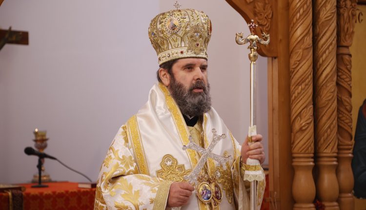 Αλβανίας-Ιωάννης:-Η-φωτεινή-εορτή-των-Χριστουγέννων-έρχεται-ως-ακτίνα-ελπίδας