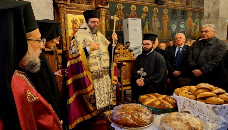 Ο-Εσπερινός-των-Χριστουγέννων-στη-Μητρόπολη-Μαρωνείας